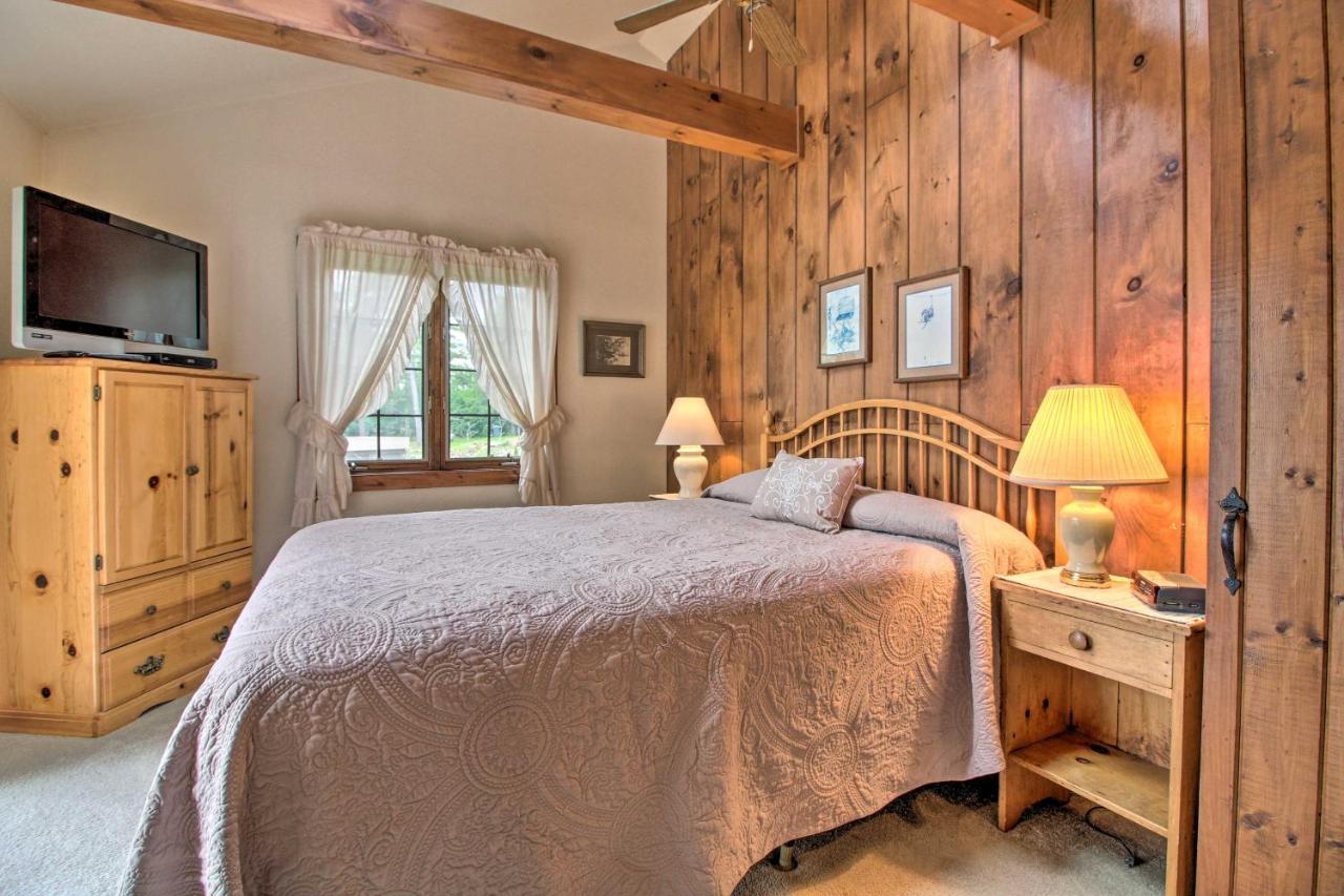 Waterfront Lake George Cabin Walk To Water Exterior foto