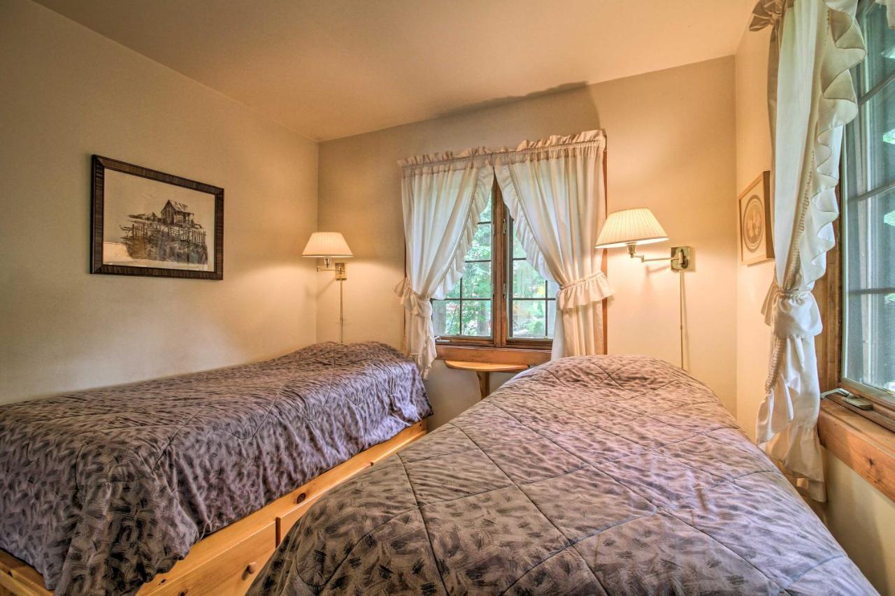 Waterfront Lake George Cabin Walk To Water Exterior foto